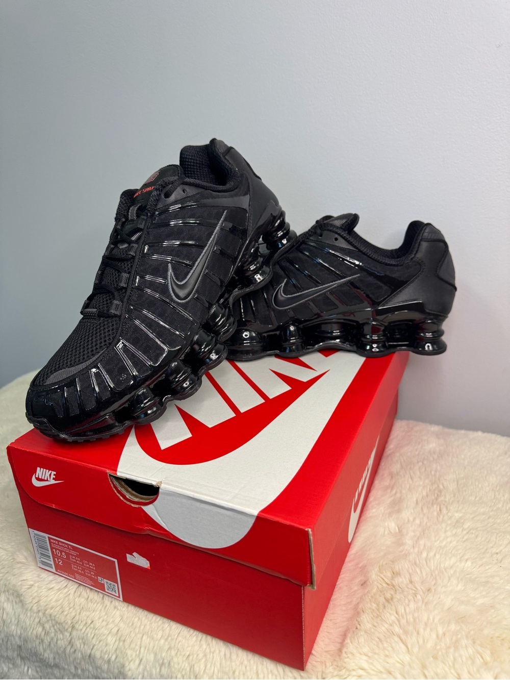 Nike Men’s Shox TL - Black